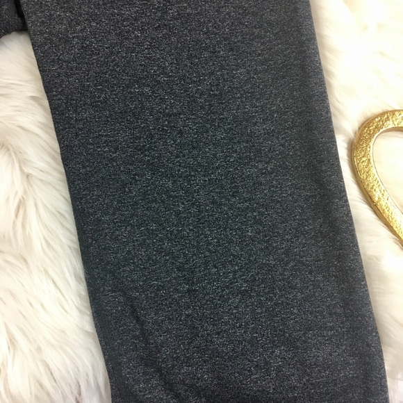 Lucy Straight Leg Gray Capri Leggings - Picture 3 of 5