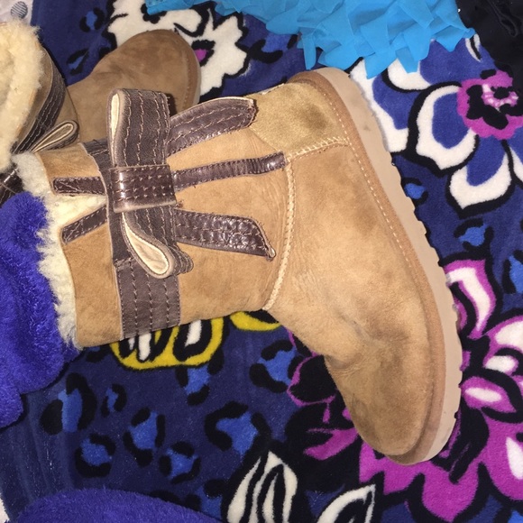 Uggs - Picture 3 of 4