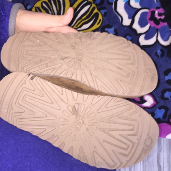 Uggs - Picture 4 of 4