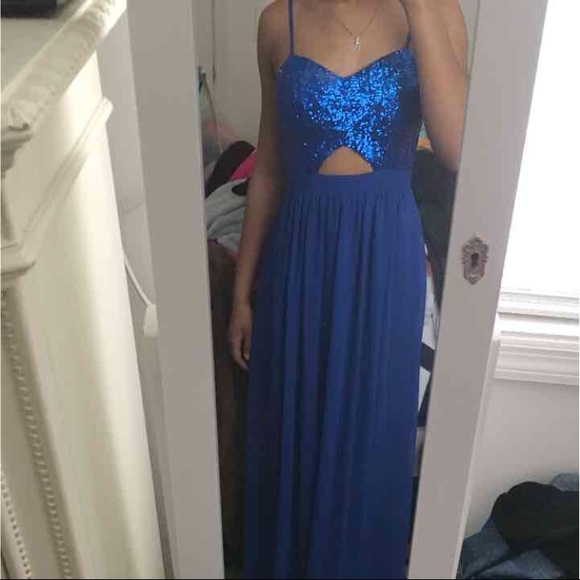 Prom Dress - Picture 2 of 4