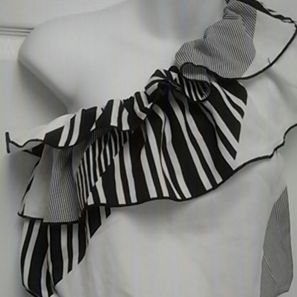 Maxi Rave One Shoulder Romper - Picture 3 of 4