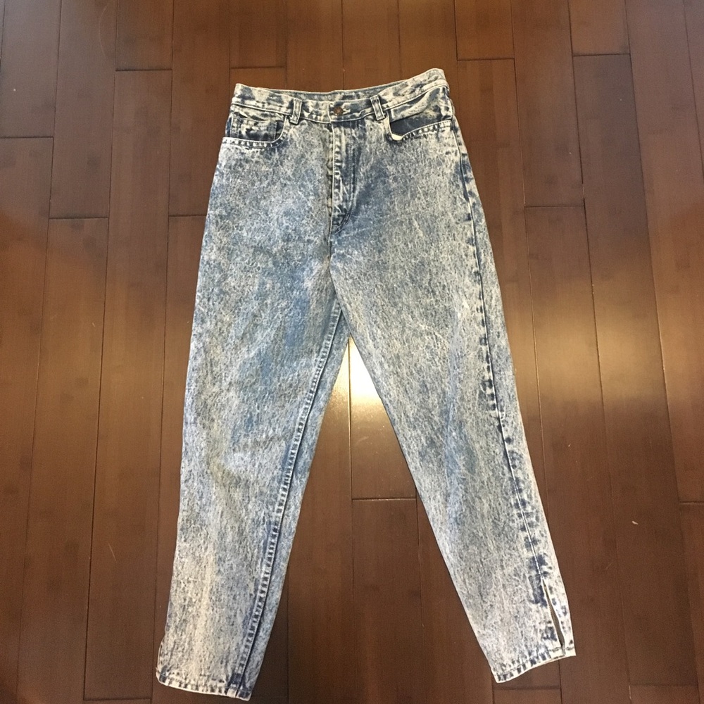 High wasted mom jeans