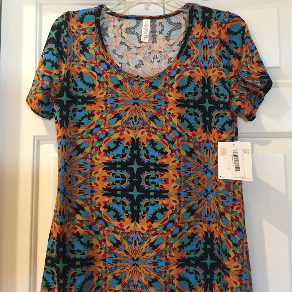 LuLaRoe classic tee