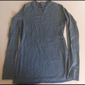 Super soft long sleeved lululemon running shirt