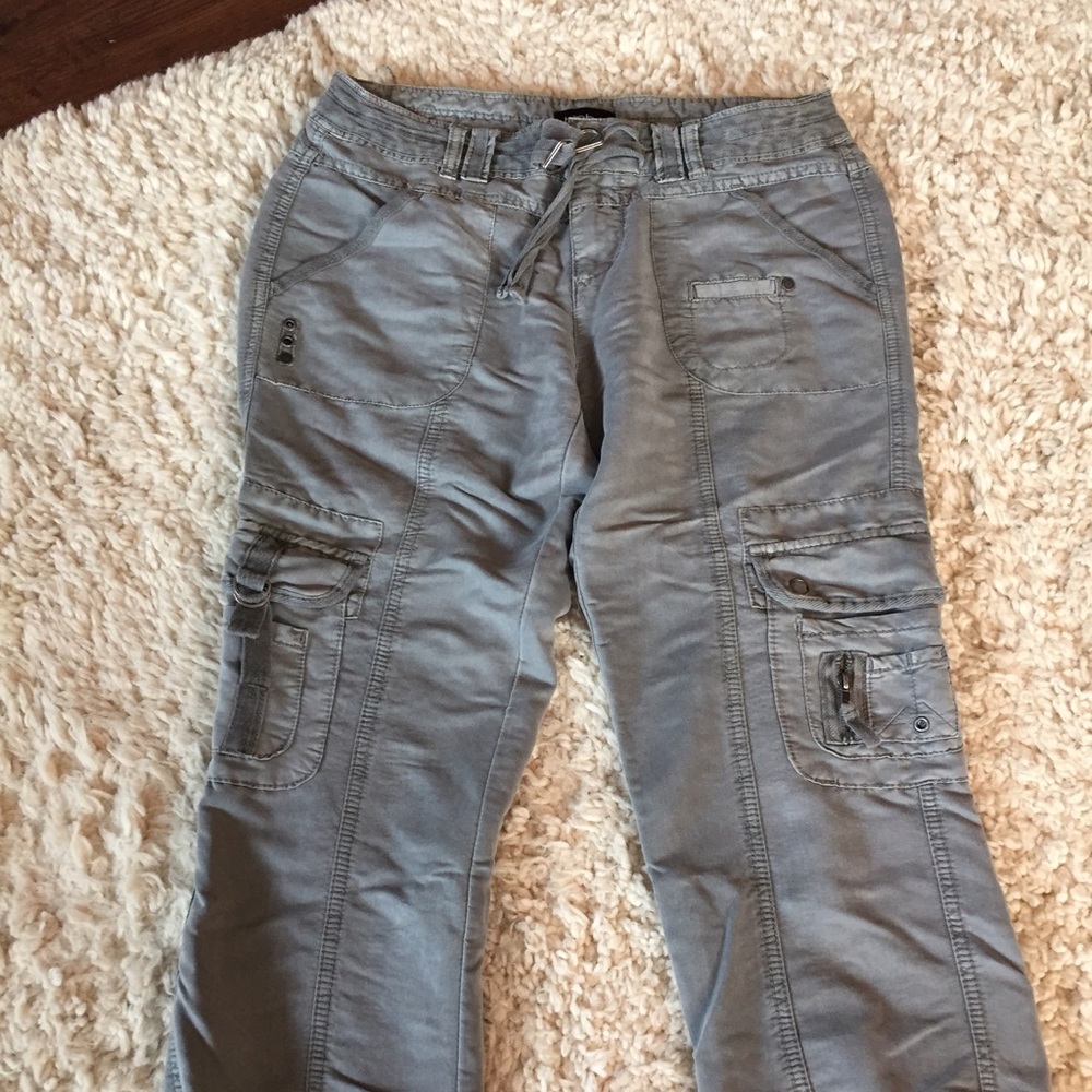 Bebe army green crop pant