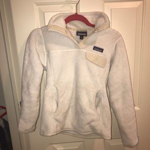 White Patagonia fleece quarter zip