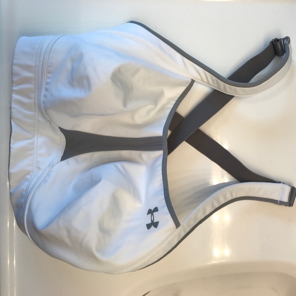 Brand New Under Armour Sports Bra-Sz. Med. 34-36