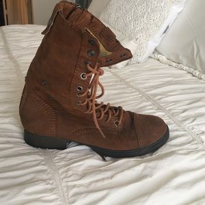 Mossimo co boots