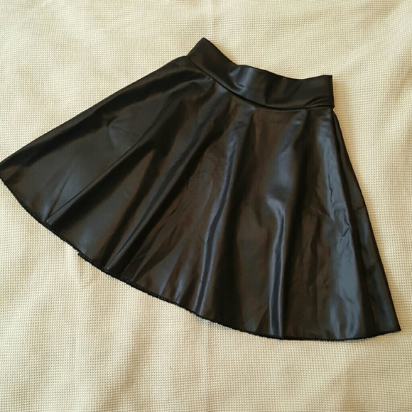 No Brand
 Other - NEW Little girls faux leather skirt