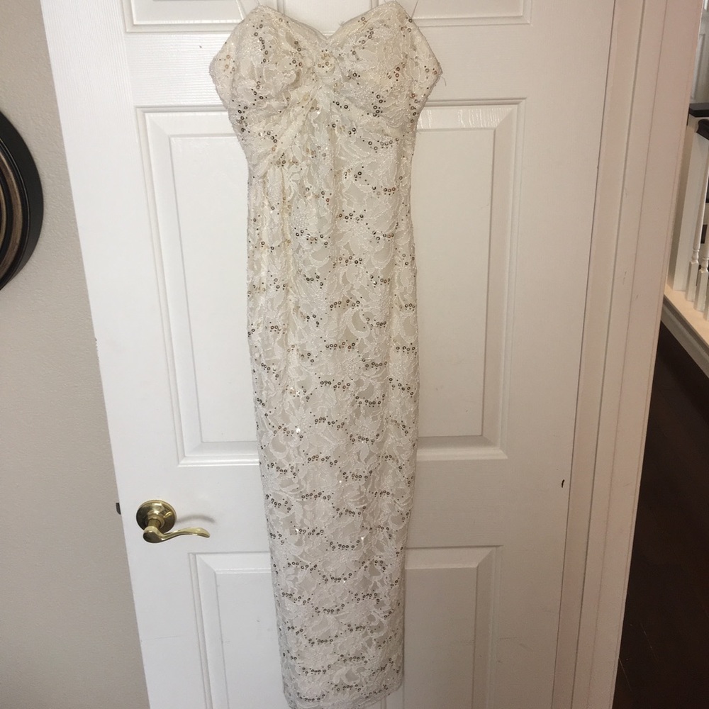 Strapless long tight fitting dress