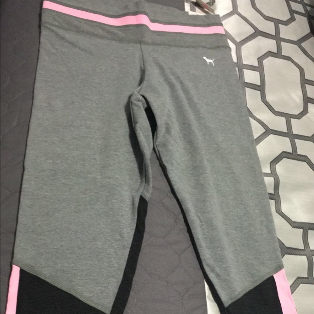 Victoria's Secret yoga pants Capri