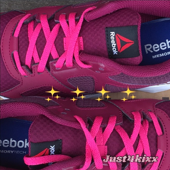 Women's New Reebok Sneaker - Picture 3 of 4