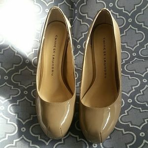 Nude pumps