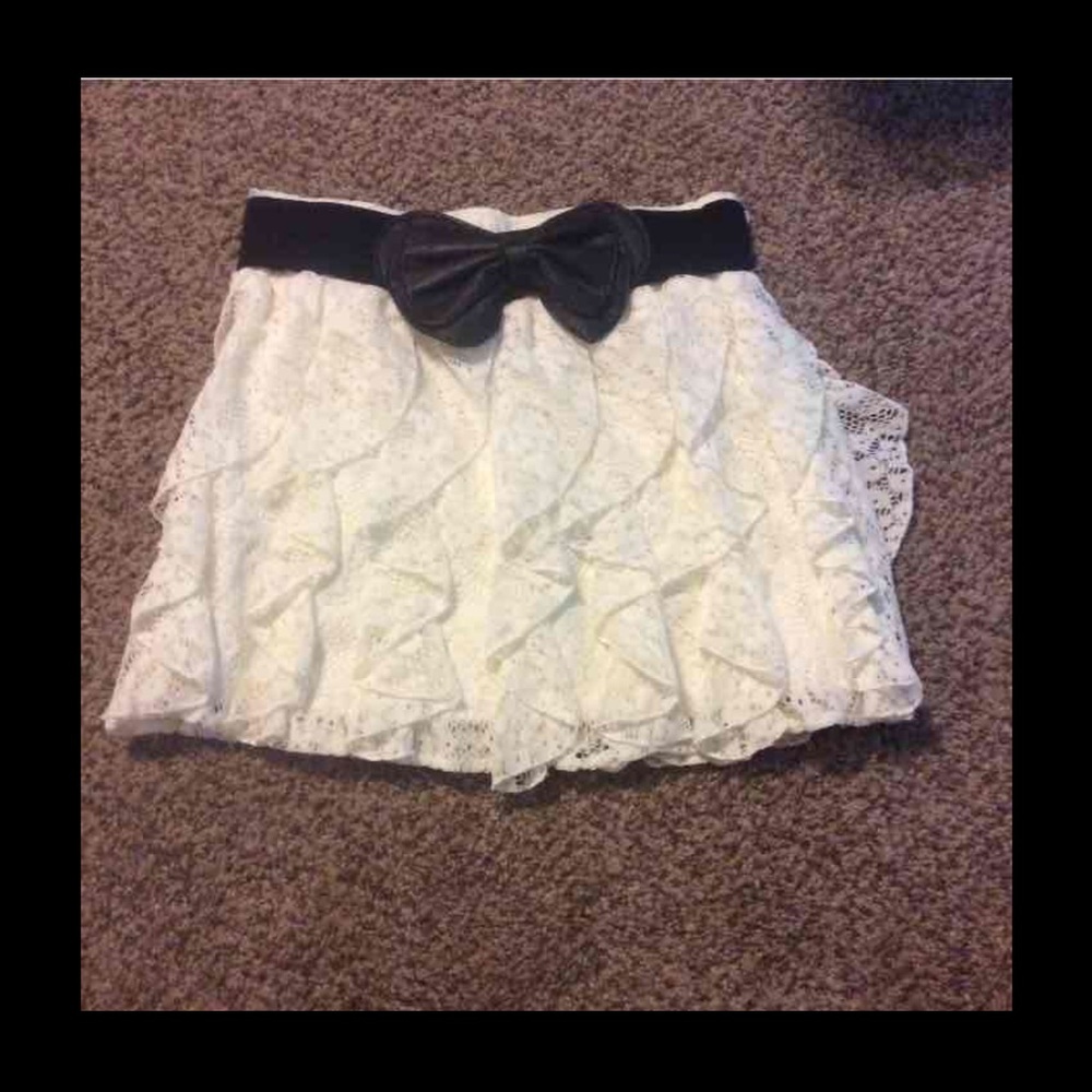 Beautiful skirt with black belt