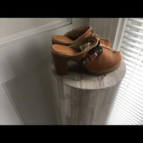 Clogs/mules. Worn once. Great condition. - Picture 2 of 3