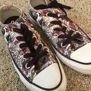 Floral Converse