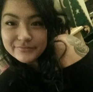 Meet your Posher, Mia