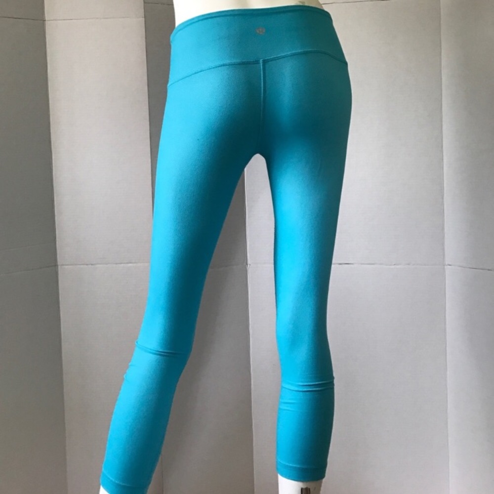 Lululemon cropped leggings