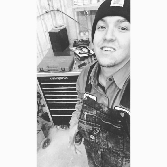 Meet your Posher, Derek - Picture 1 of 1