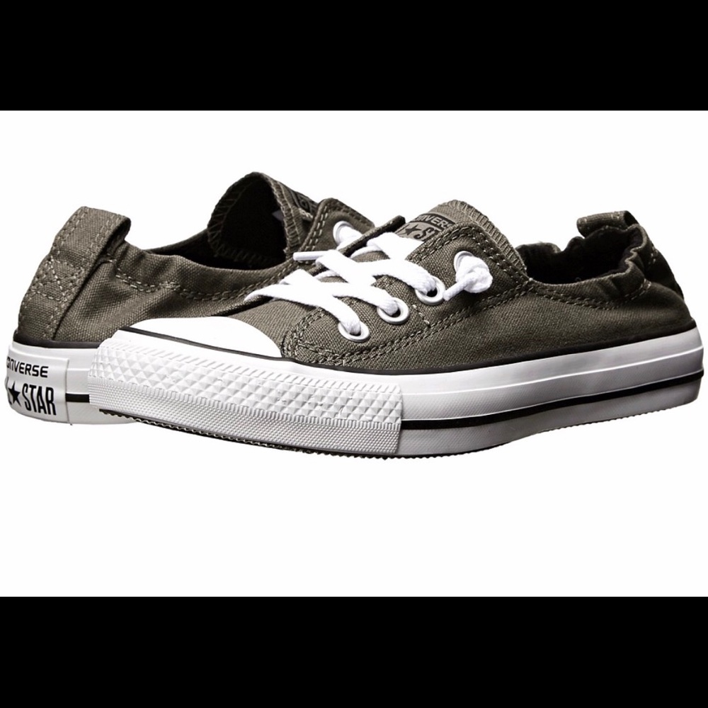 💕ISO💕--- Converse shoreline size 7.5