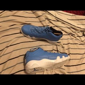 Retro 9 low top powder Blue & White (DS)