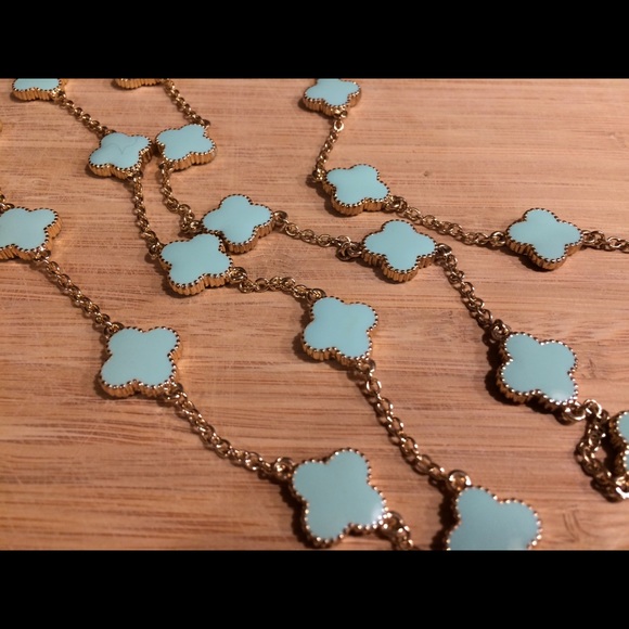 Layering necklaces - Picture 3 of 3