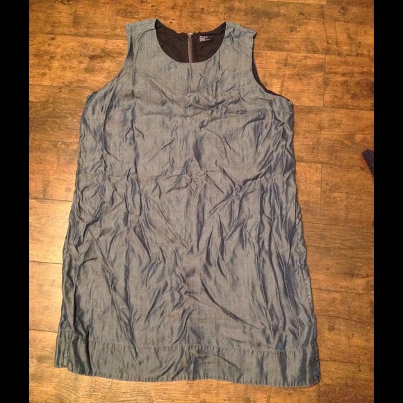 GAP Dresses & Skirts - GAP Chambray Shift Dress