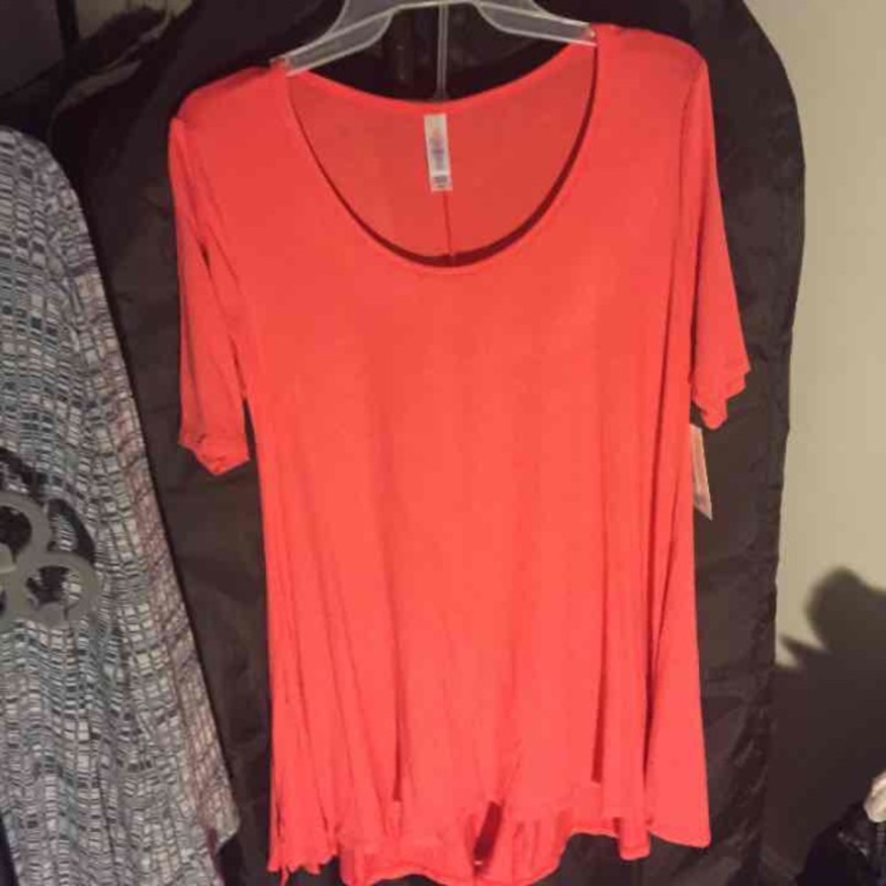 BNWT Lularoe XXS Perfect Tee Coral