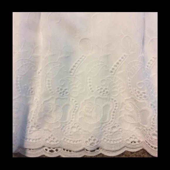 Beautiful white skirt - Picture 3 of 3