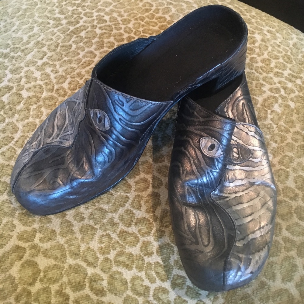 Italian leather clogs size 7