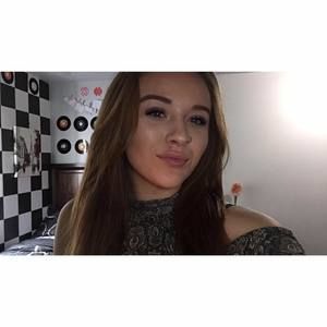 Meet your Posher, Kayla