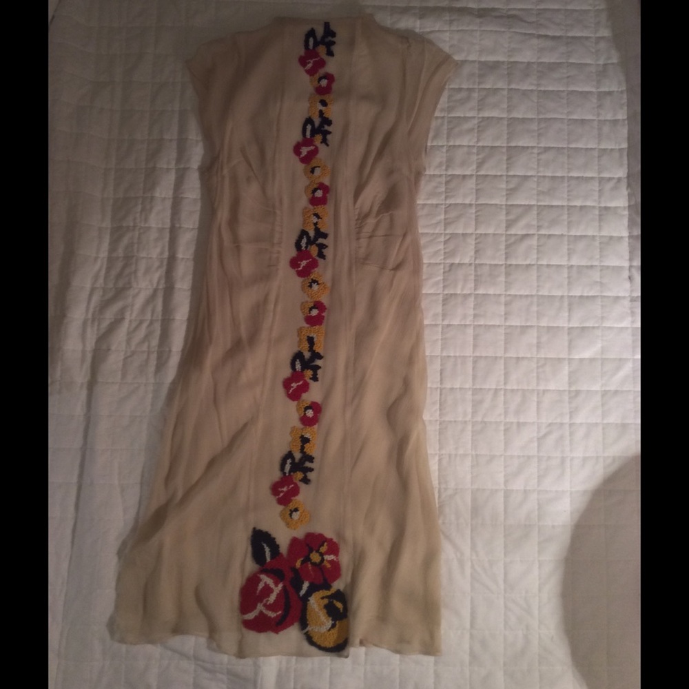 100% silk Flowered detailed dress