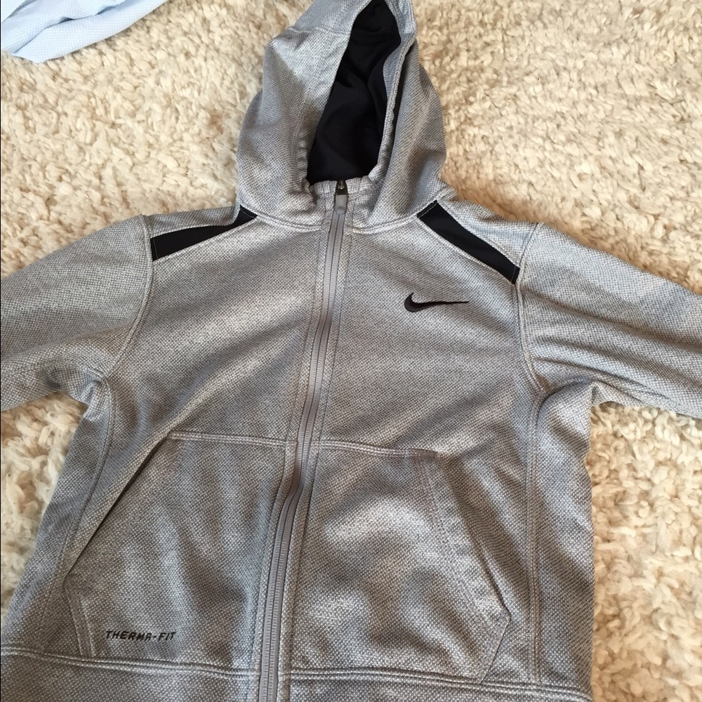Boys Nike zip up sweat shirt