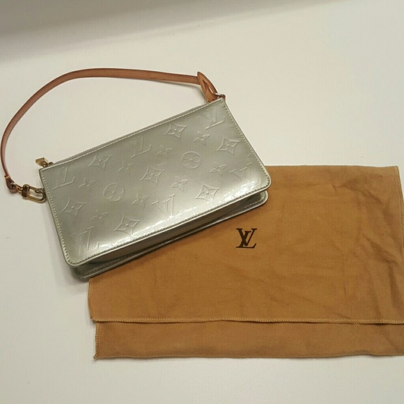 Louis Vuitton Handbags - AUTHENTIC LOUIS VUITTON Vernis Pochette