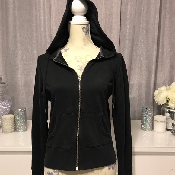 ❌SOLD❌BUNDLE! Two Victorias Secret Zip Ups! - Picture 5 of 8