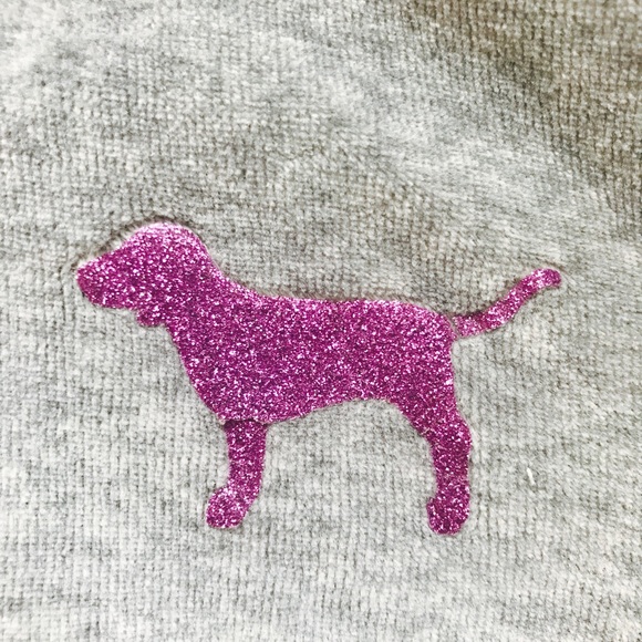 ❌SOLD❌BUNDLE! Two Victorias Secret Zip Ups! - Picture 4 of 8