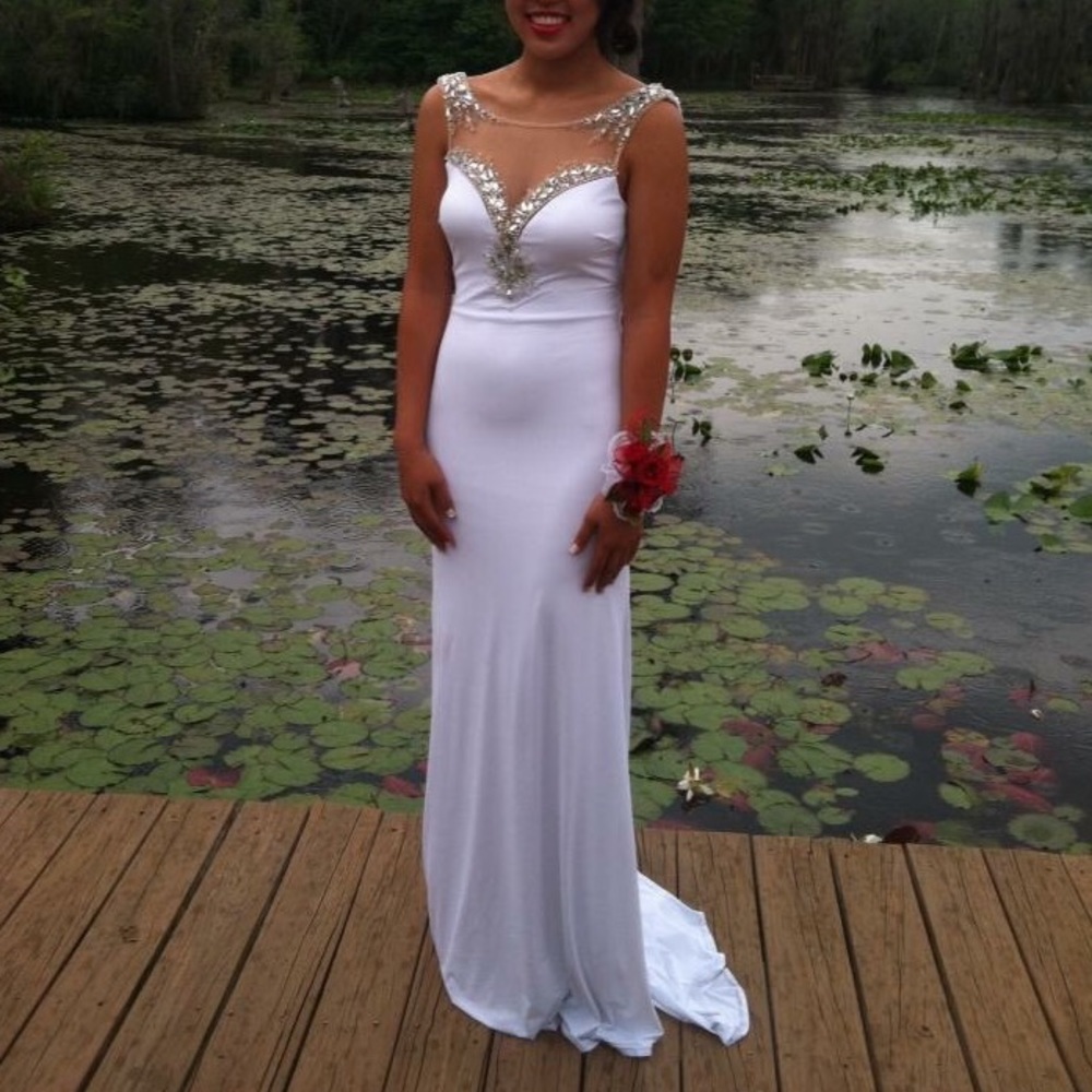 White backless formal dress