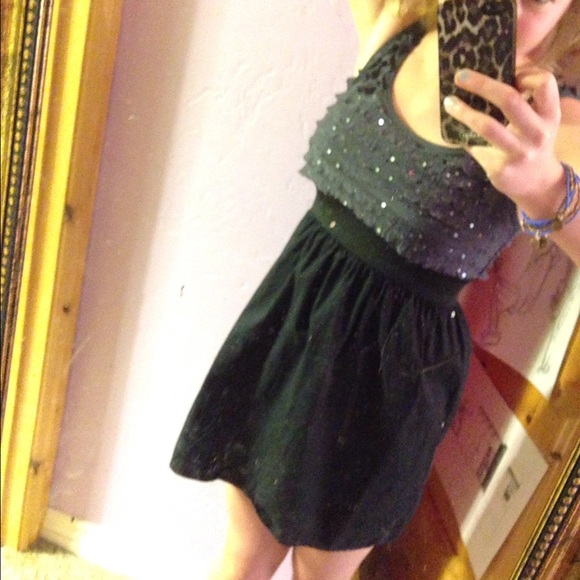 LAST CHANCE! Black and Gray Dress - Picture 1 of 1