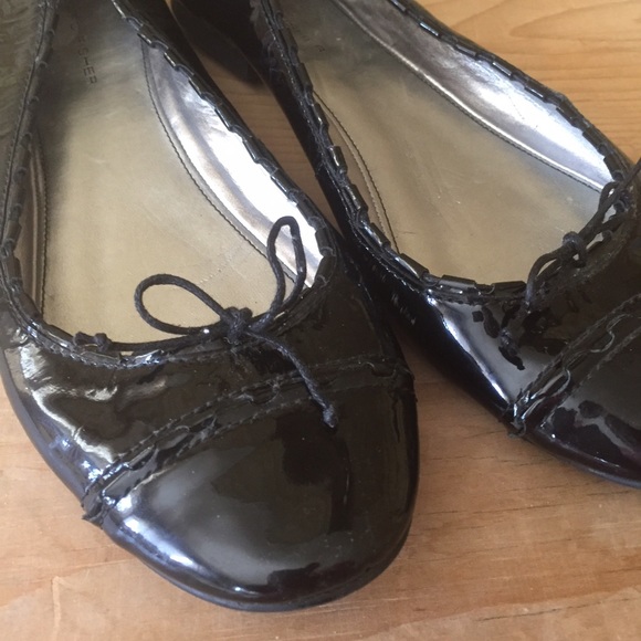 Black Patent Ballet Flats - Picture 2 of 4