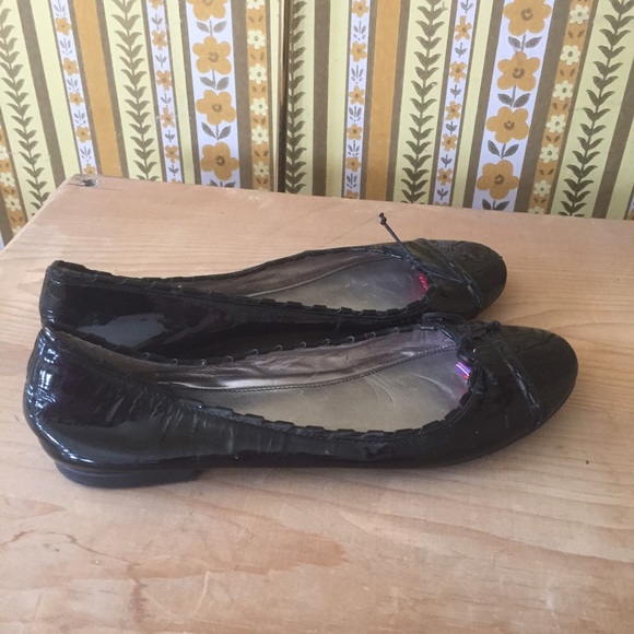 Black Patent Ballet Flats - Picture 3 of 4