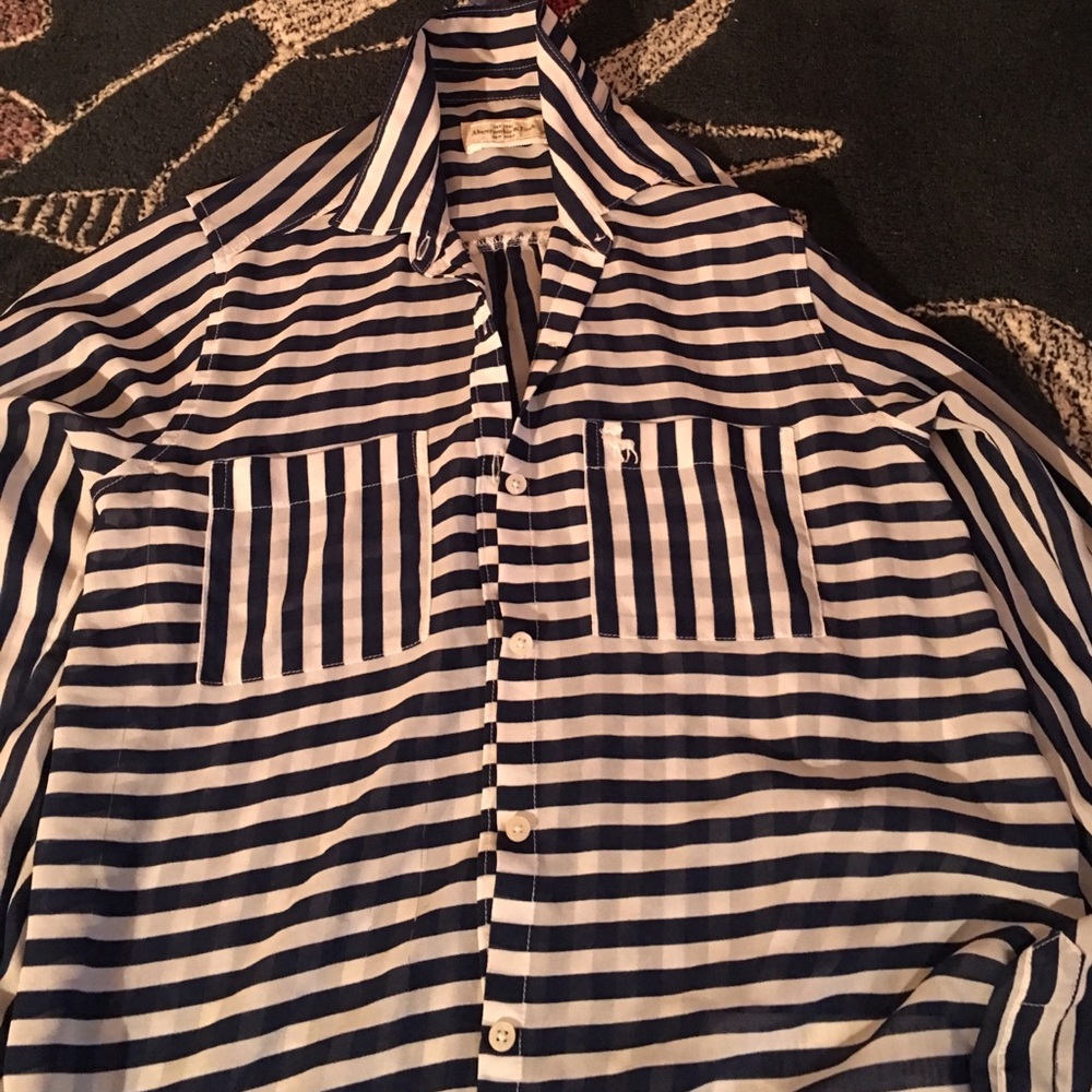 Beautiful light blue what stripe blouse