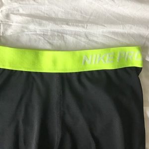 Nike Pro dri fit cropped leggings