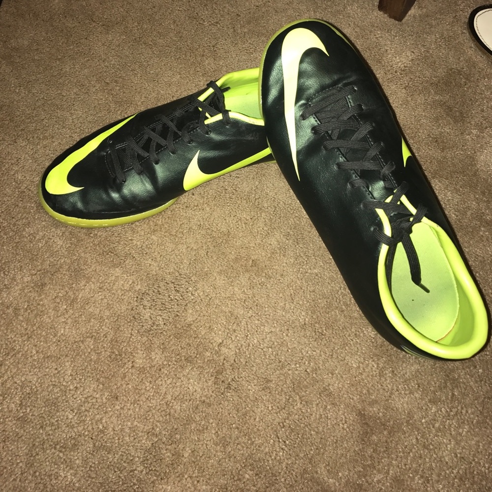 Nike Indoor Mercurial's cleats