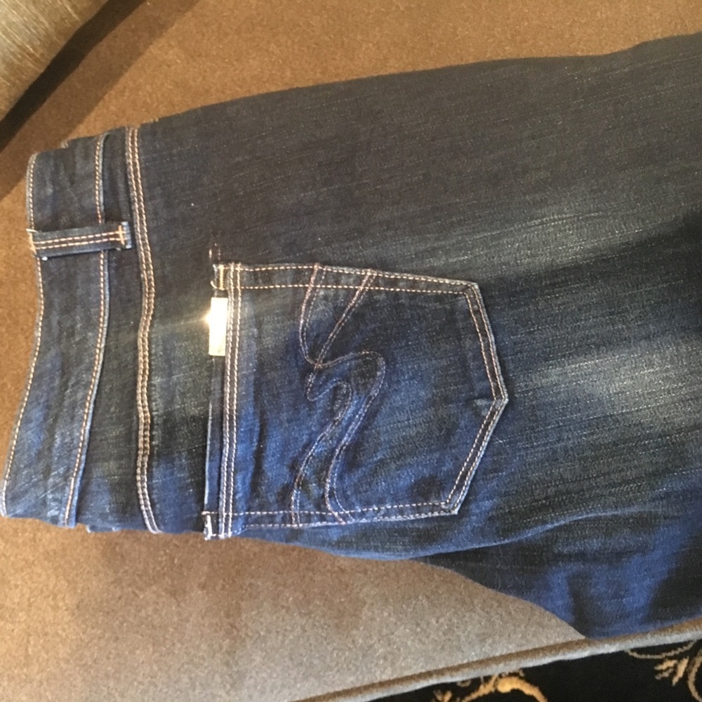 White House black market size 8 jeans