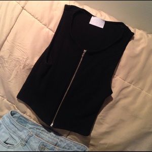 black sweater like zipper crop top