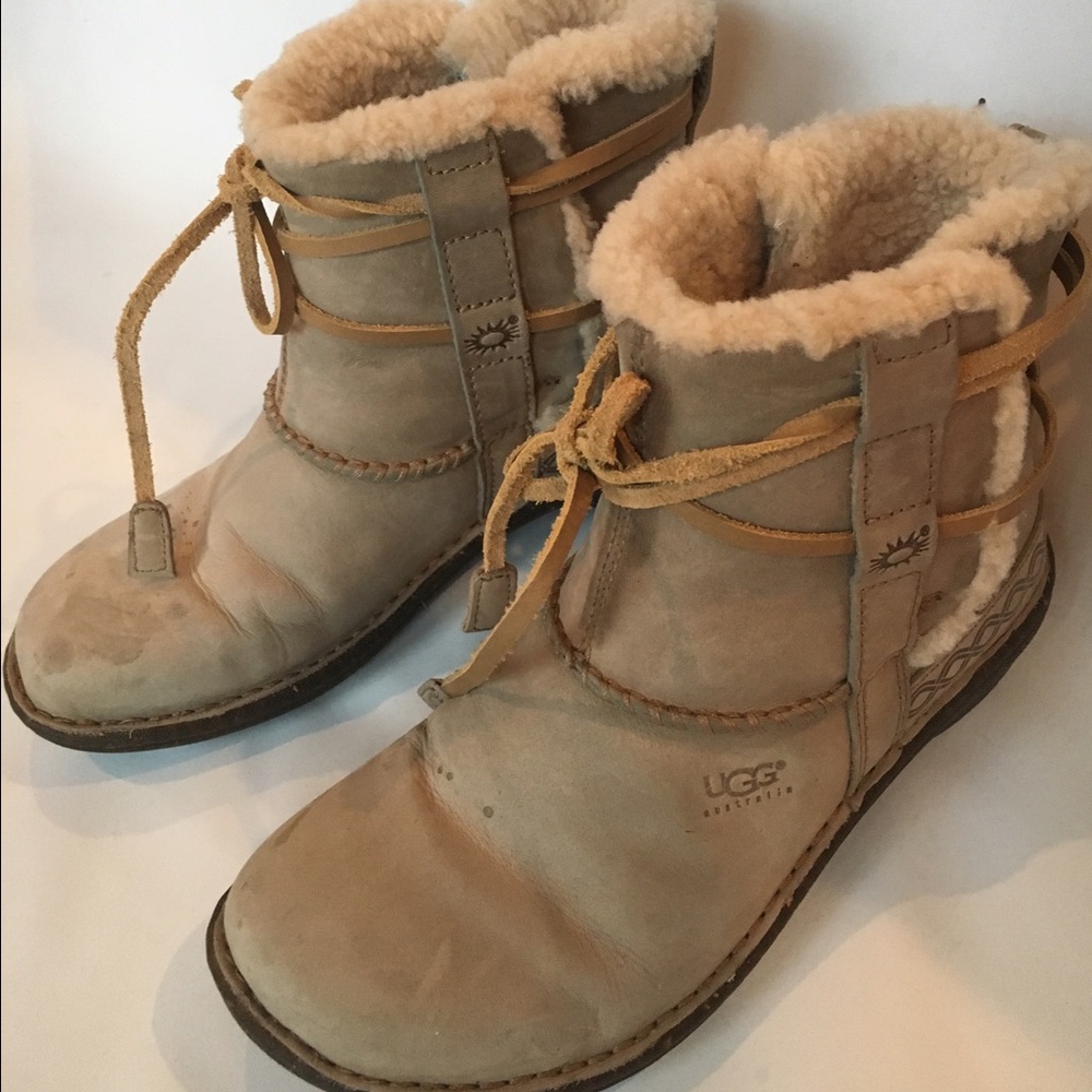 UGGS