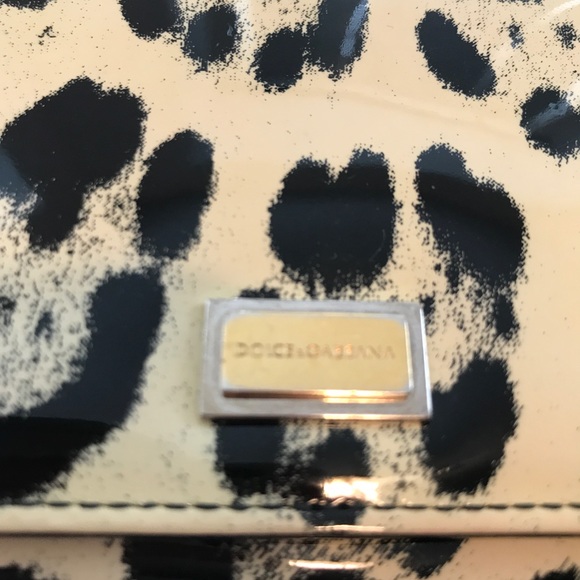 ❌SOLD❌Leopard Dolce & Gabbana Wallet - Picture 5 of 5