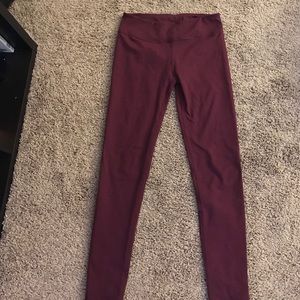 Fabletics salar legging maroon