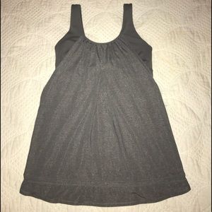 Lululemon tank in perfect condition