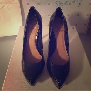 ❤Vince Camuto❤size #7 Just Like New